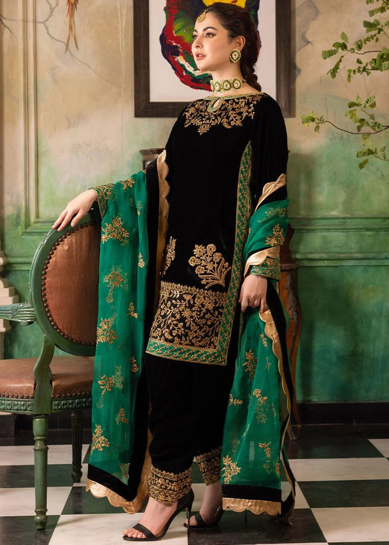 Muzlin-Velvet Embroidered Winter 3 Piece Suit - HC551