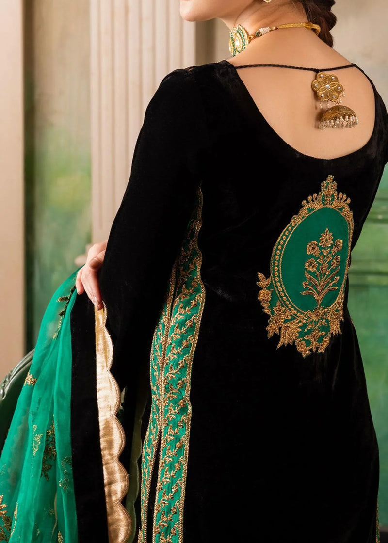 Muzlin-Velvet Embroidered Winter 3 Piece Suit - HC551