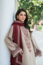 Baroque - Winter 3PC Dhanak Embroidered Suit - HC3324