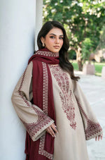HC1018 - Sapphire 3PC Lawn Embroidered Suit