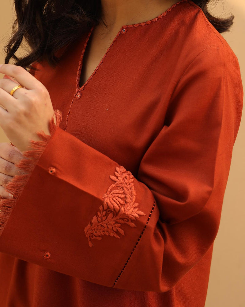 HC565-WINTER 3PC Dhannak Embroidered Suit with Dhanak Embroidered Shawll