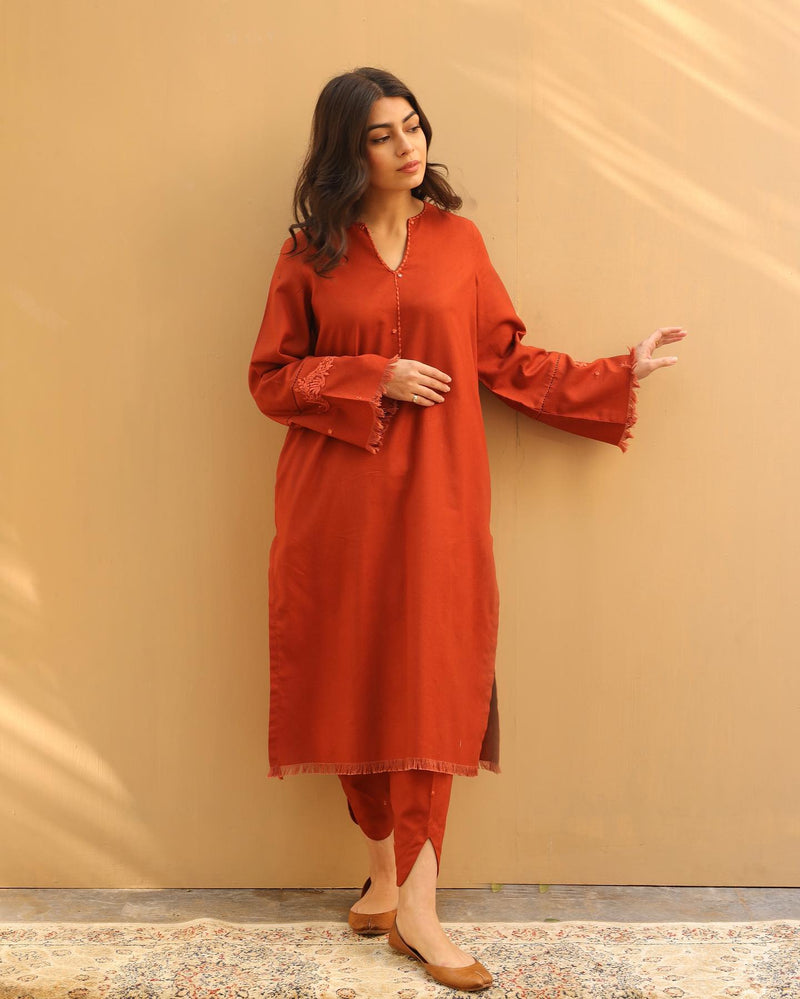 HC565-WINTER 3PC Dhannak Embroidered Suit with Dhanak Embroidered Shawll