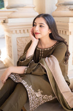 HC612-WINTER 3PC Dhanak suit with Embroidered Shawll