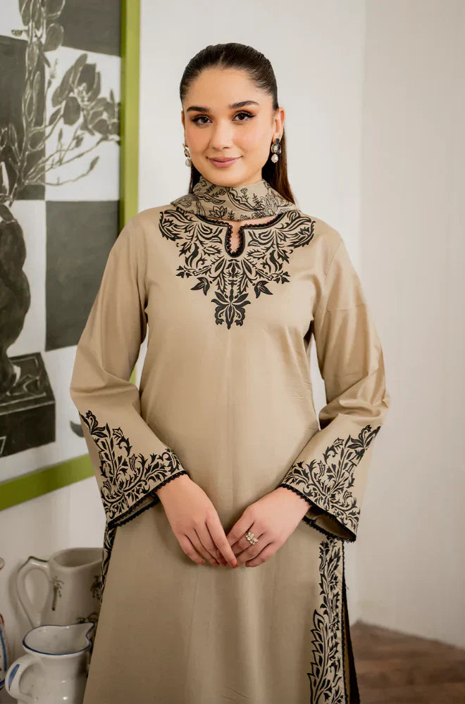 HC913-WINTER 3PC Dhannak Embroidered suit with Printed Shawll