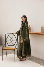 Agha Noor - Winter 3PC Dhanak Embroidered Suit - HC3340