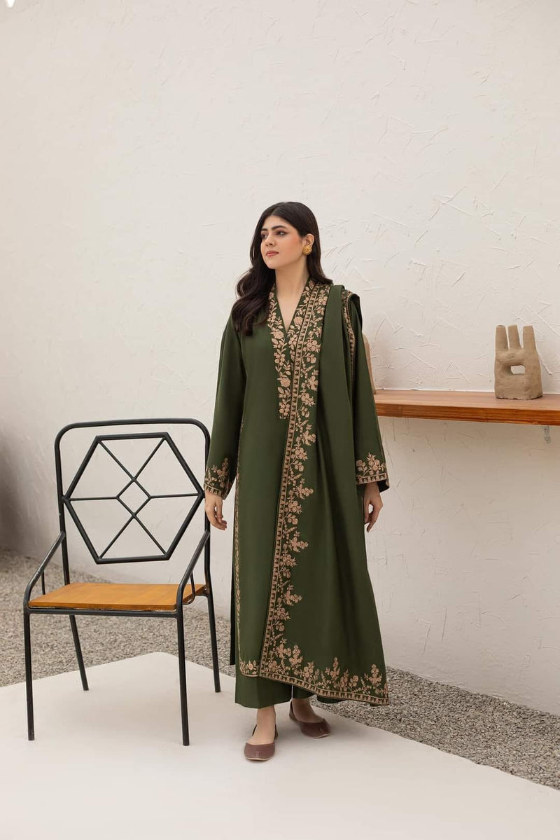 Agha Noor - Winter 3PC Dhanak Embroidered Suit - HC3340