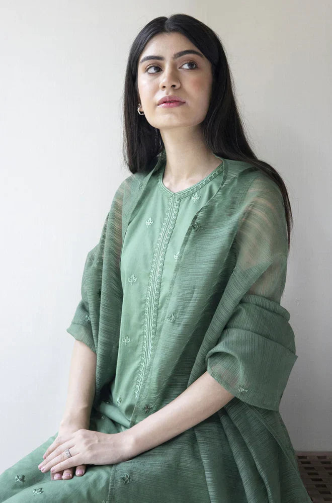 HC732-SUMMER 3PC Lawn Embroidered Shirt With Organza Embroidered Dupatta