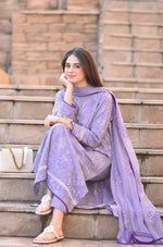 HC1020 - Breeze 3PC Lawn Embroidered Suit