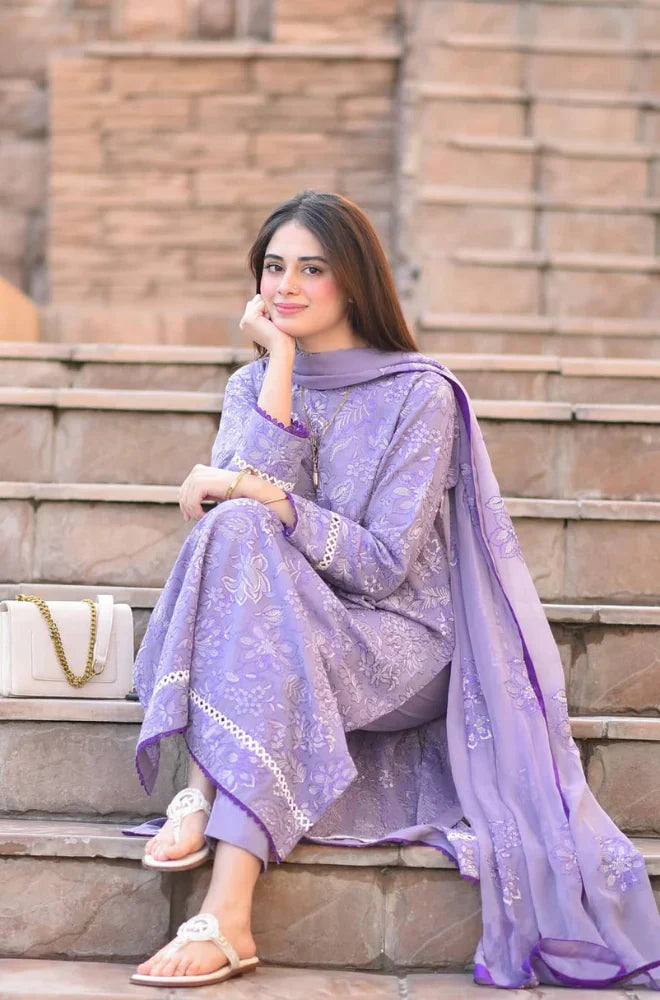 HC1020 - Breeze 3PC Lawn Embroidered Suit