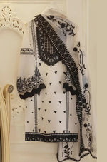 HC632-Agha Noor -WINTER 3PC Lawn Heavy Embroidered Shirt With Embroidered Bamber Dupatta