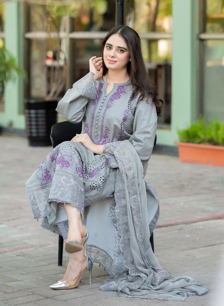HC1047 - Mushq - 3PC Lawn ChickenKari Embroidered Suit