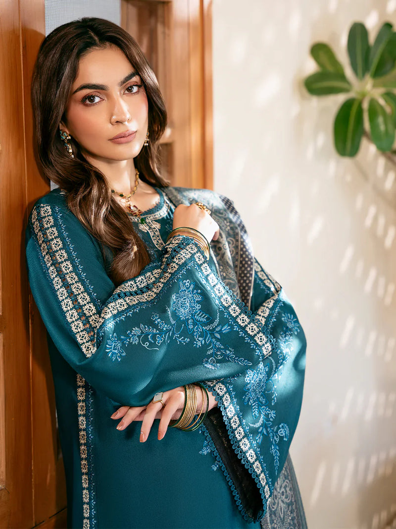 izel - Winter 3PC Dhanak Embroidered Suit - HC33104