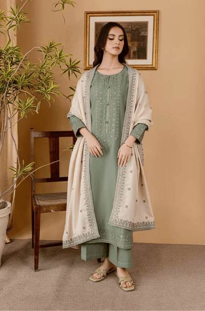 Sobia Nazir - Winter 3PC Dhanak Embroidered Suit -HC3362