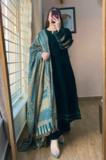 BUNAAI- Velvet Dress with Printed Dhanak Shawl HC33118